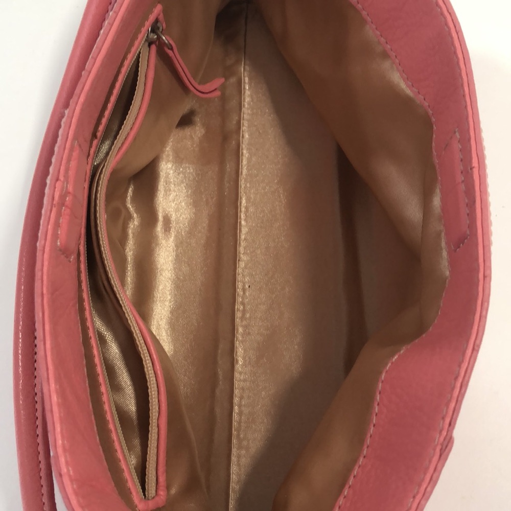 Ann Taylor pink leather purse 👛 silver hardware - Picture 5 of 6